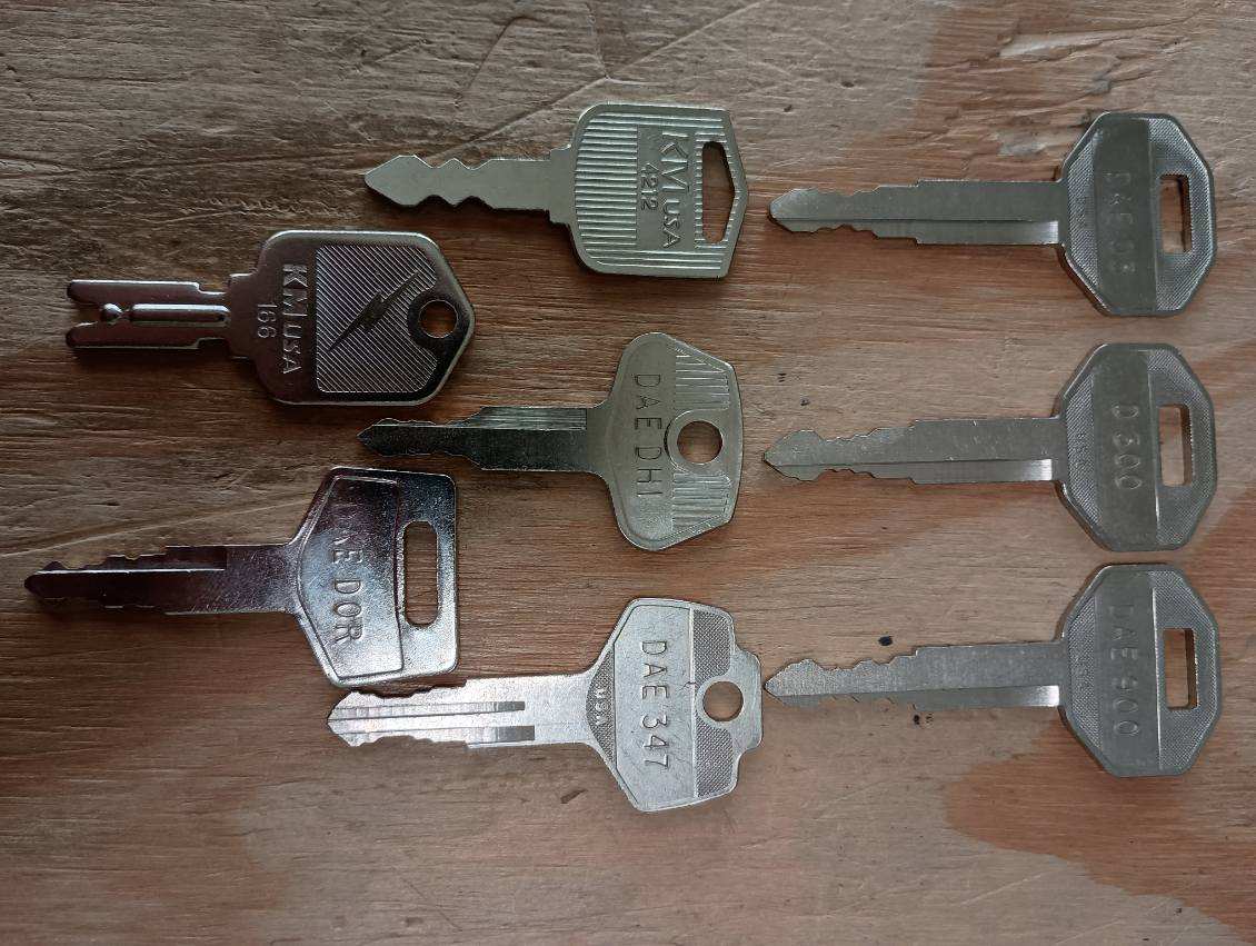 Daewoo, Develon, Doosan Keys